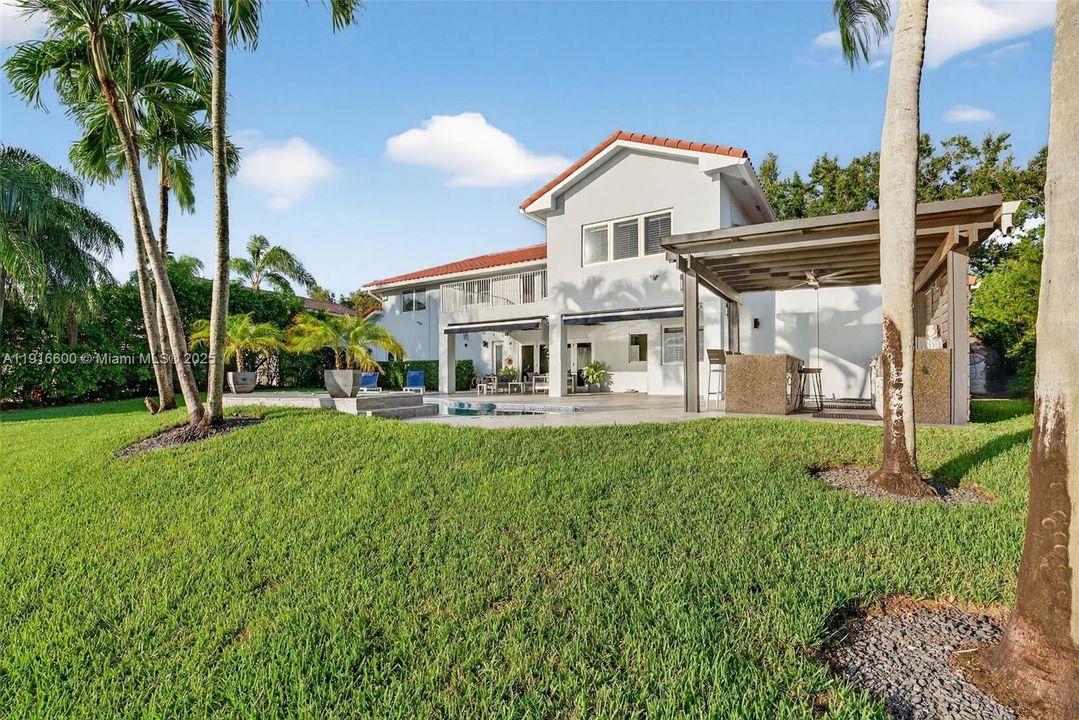 For Sale: $1,589,000 (5 beds, 3 baths, 4059 Square Feet)