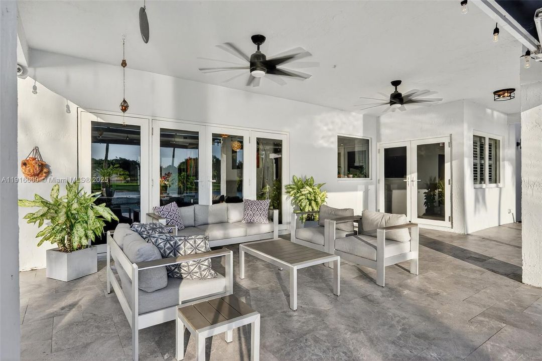 For Sale: $1,589,000 (5 beds, 3 baths, 4059 Square Feet)