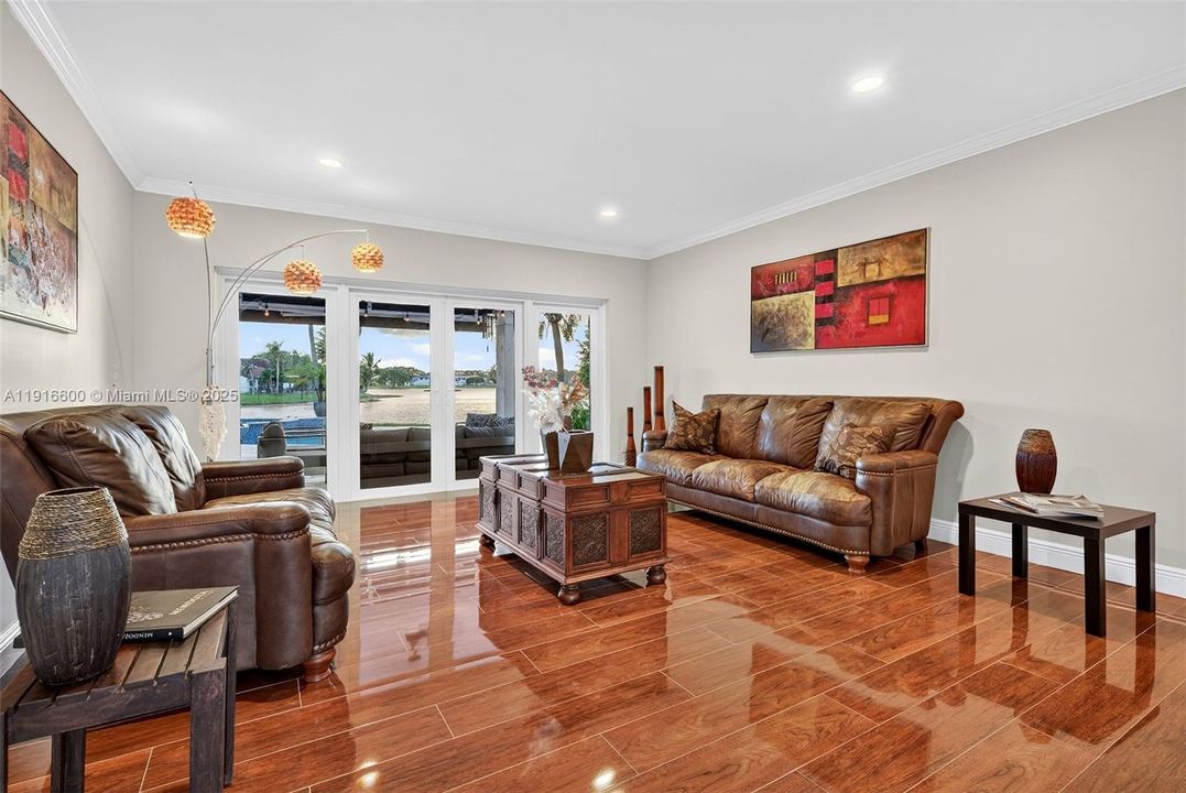 For Sale: $1,589,000 (5 beds, 3 baths, 4059 Square Feet)