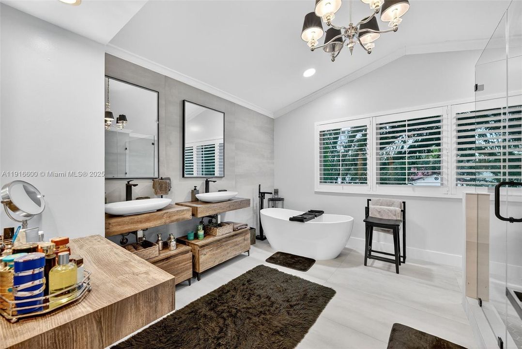 For Sale: $1,589,000 (5 beds, 3 baths, 4059 Square Feet)