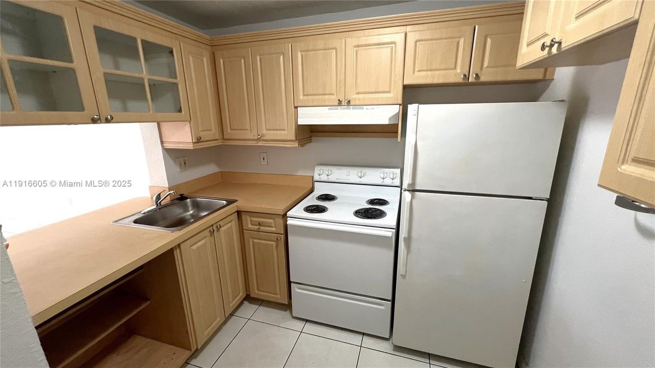 В аренду: $1,850 (1 спален, 1 ванн, 690 Квадратных фут)