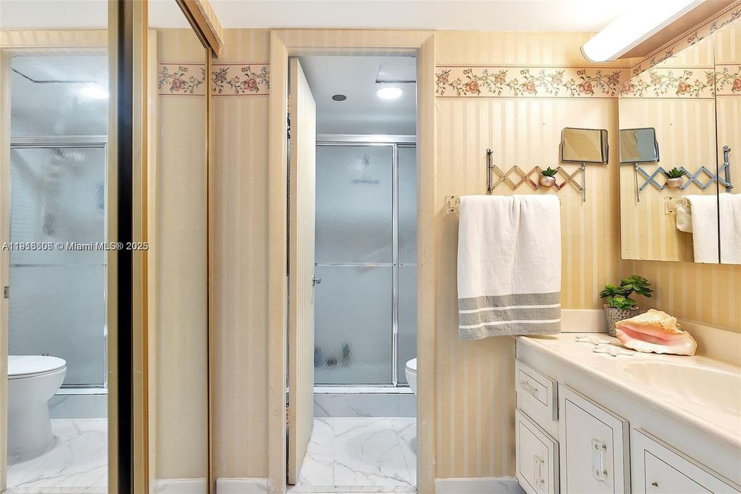 待售: $186,500 (2 贝兹, 2 浴室, 1120 平方英尺)