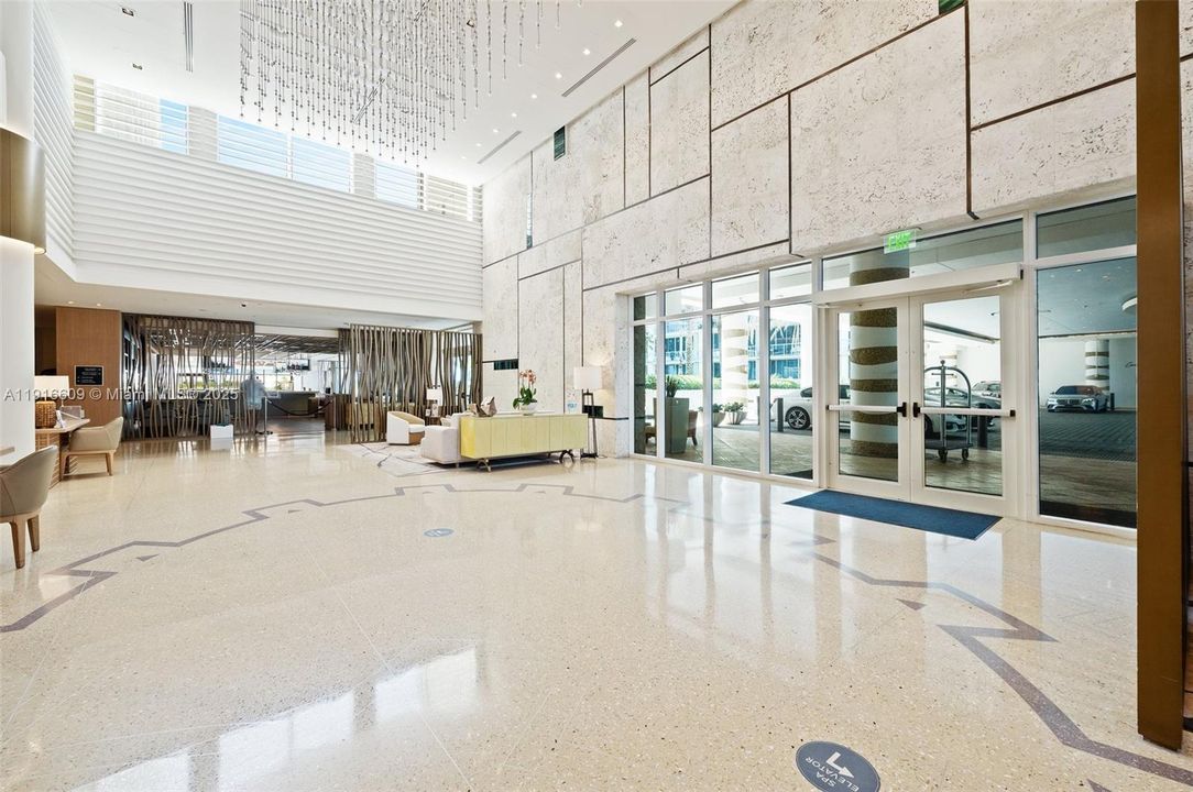 For Sale: $1,295,000 (2 beds, 2 baths, 1200 Square Feet)