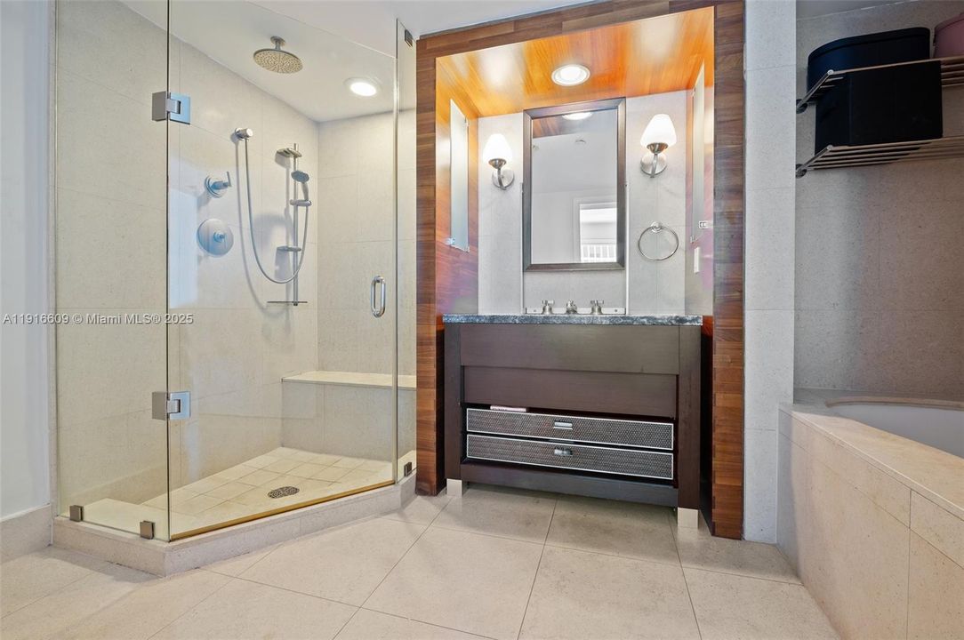 For Sale: $1,295,000 (2 beds, 2 baths, 1200 Square Feet)