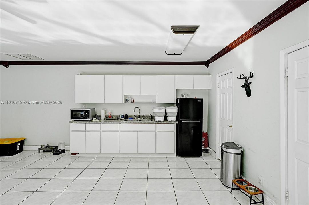 For Sale: $1,785,000 (4 beds, 3 baths, 4262 Square Feet)