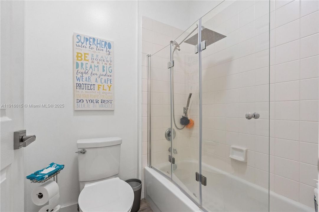 For Sale: $820,000 (3 beds, 2 baths, 1991 Square Feet)