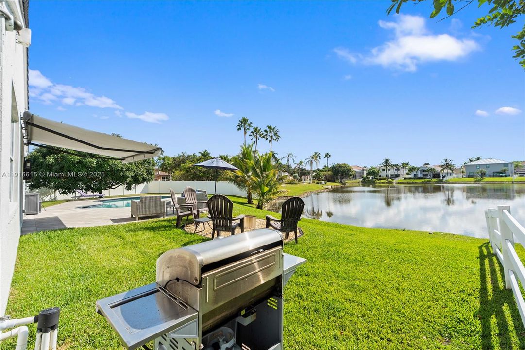 For Sale: $820,000 (3 beds, 2 baths, 1991 Square Feet)