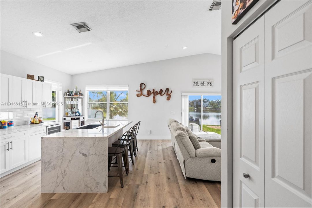 For Sale: $820,000 (3 beds, 2 baths, 1991 Square Feet)