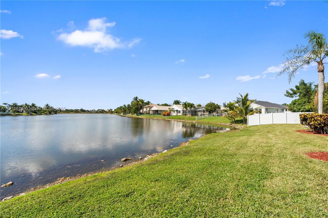 For Sale: $820,000 (3 beds, 2 baths, 1991 Square Feet)