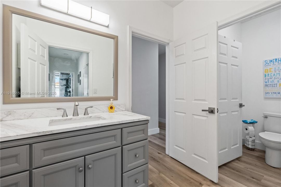 For Sale: $820,000 (3 beds, 2 baths, 1991 Square Feet)