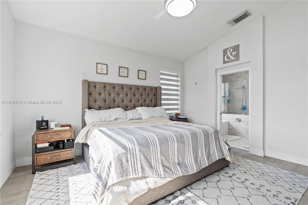 For Sale: $820,000 (3 beds, 2 baths, 1991 Square Feet)