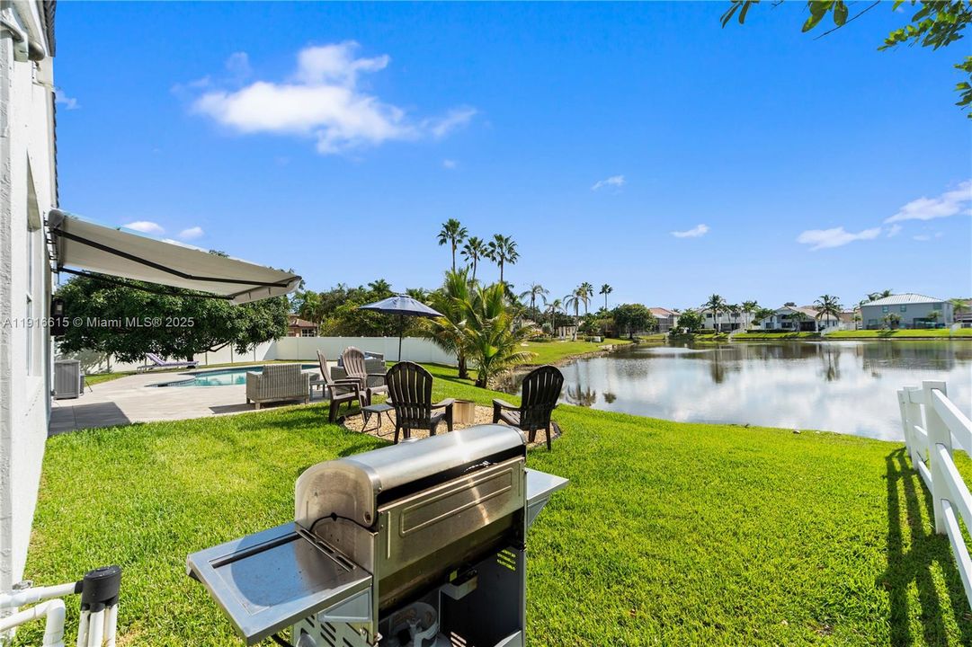 For Sale: $820,000 (3 beds, 2 baths, 1991 Square Feet)