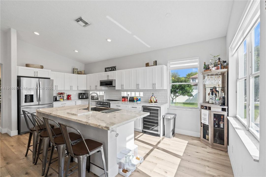 For Sale: $820,000 (3 beds, 2 baths, 1991 Square Feet)