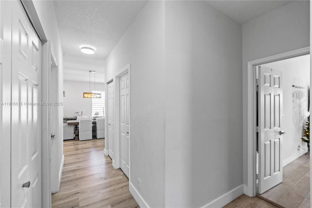 For Sale: $820,000 (3 beds, 2 baths, 1991 Square Feet)