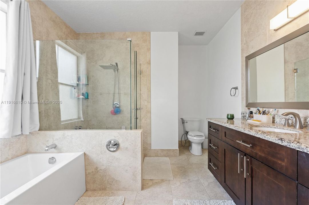 For Sale: $820,000 (3 beds, 2 baths, 1991 Square Feet)