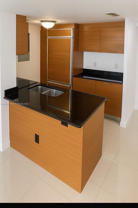 En Venta: $450,000 (1 camas, 1 baños, 845 Pies cuadrados)