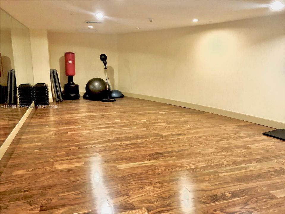 En Venta: $450,000 (1 camas, 1 baños, 845 Pies cuadrados)