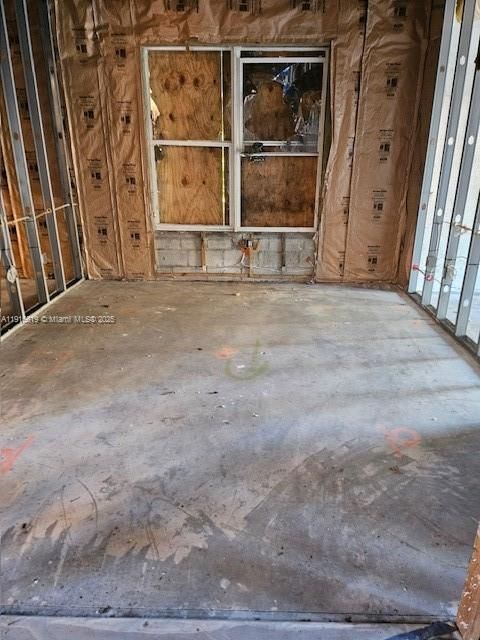 Active With Contract: $795,000 (6 beds, 5 baths, 5595 Square Feet)