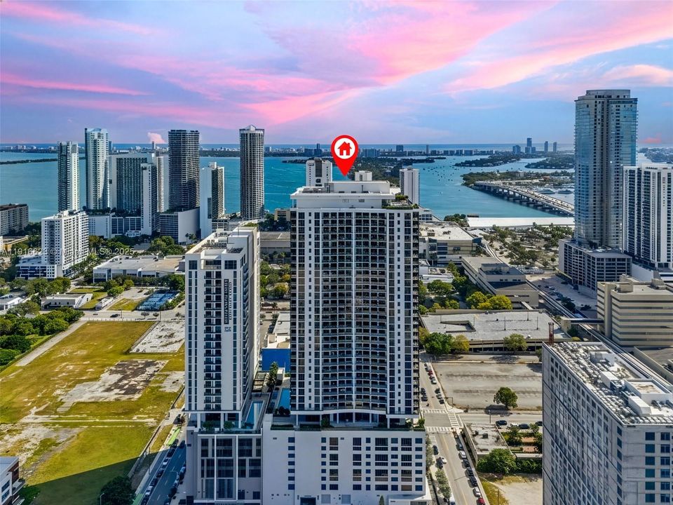 待售: $419,000 (1 贝兹, 1 浴室, 850 平方英尺)