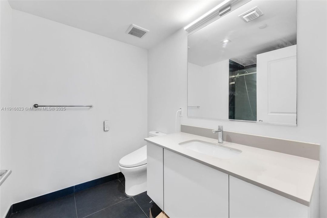 Master bedroom bathroom