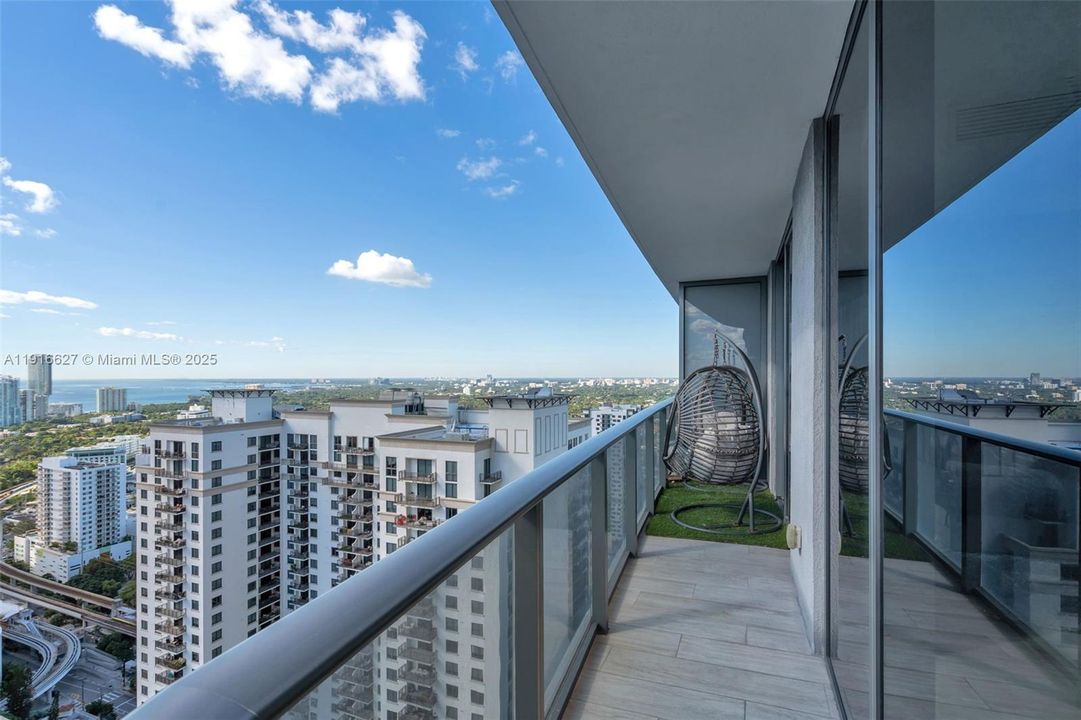 En Venta: $874,997 (2 camas, 2 baños, 1026 Pies cuadrados)