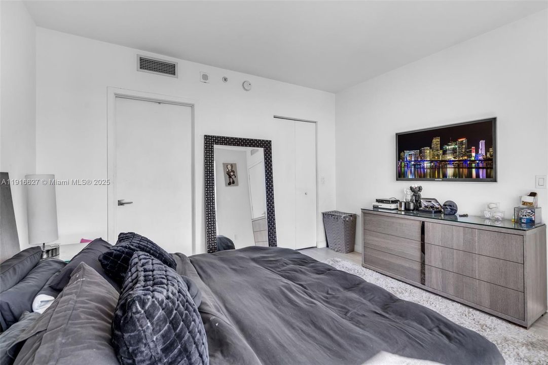 En Venta: $874,997 (2 camas, 2 baños, 1026 Pies cuadrados)