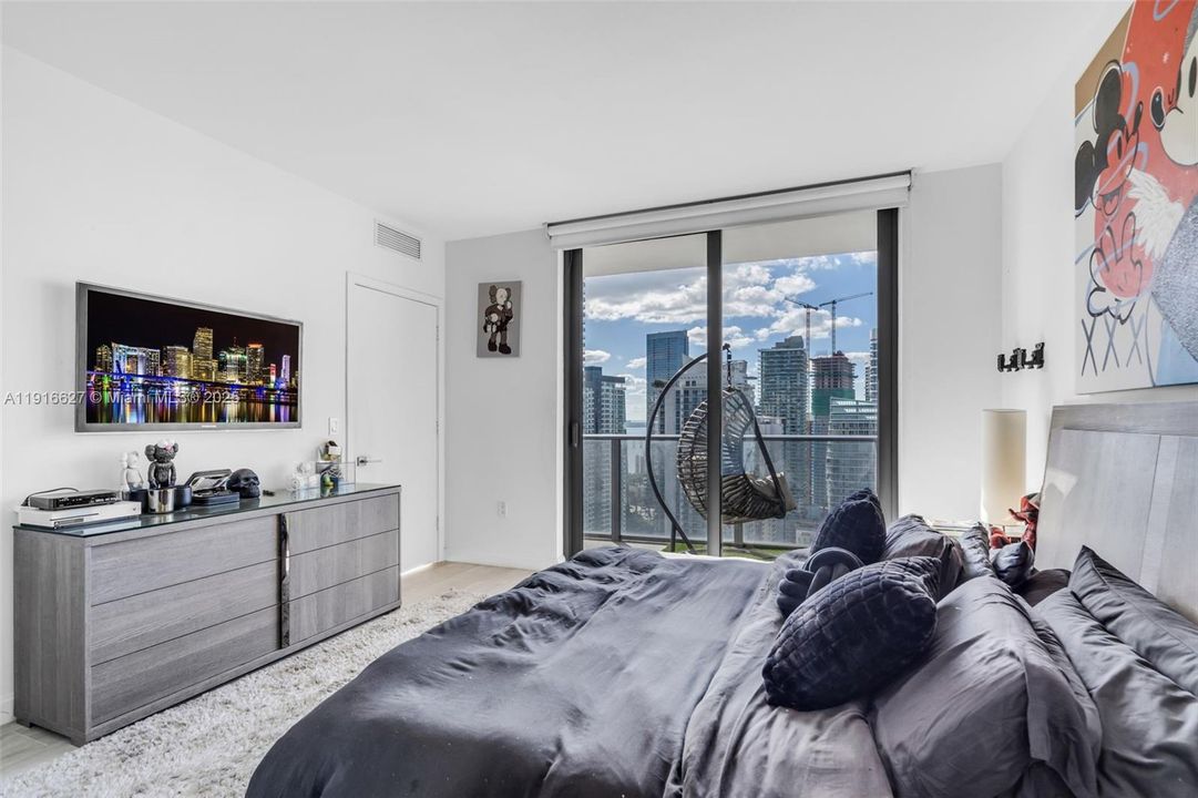 En Venta: $874,997 (2 camas, 2 baños, 1026 Pies cuadrados)