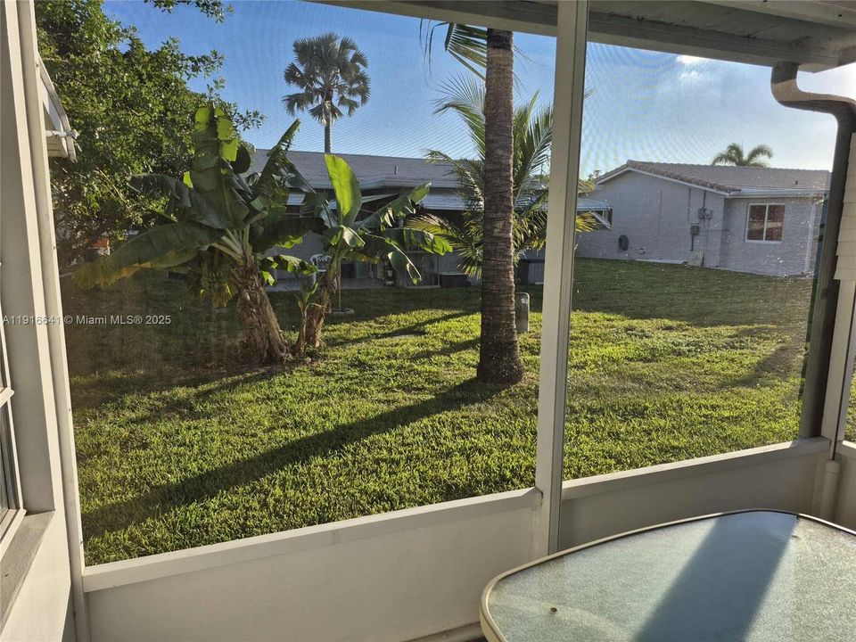 На продажу: $315,000 (2 спален, 1 ванн, 1002 Квадратных фут)