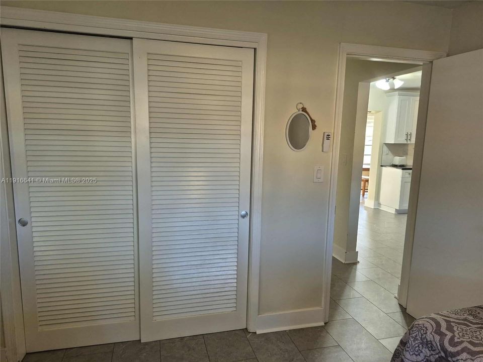 На продажу: $315,000 (2 спален, 1 ванн, 1002 Квадратных фут)