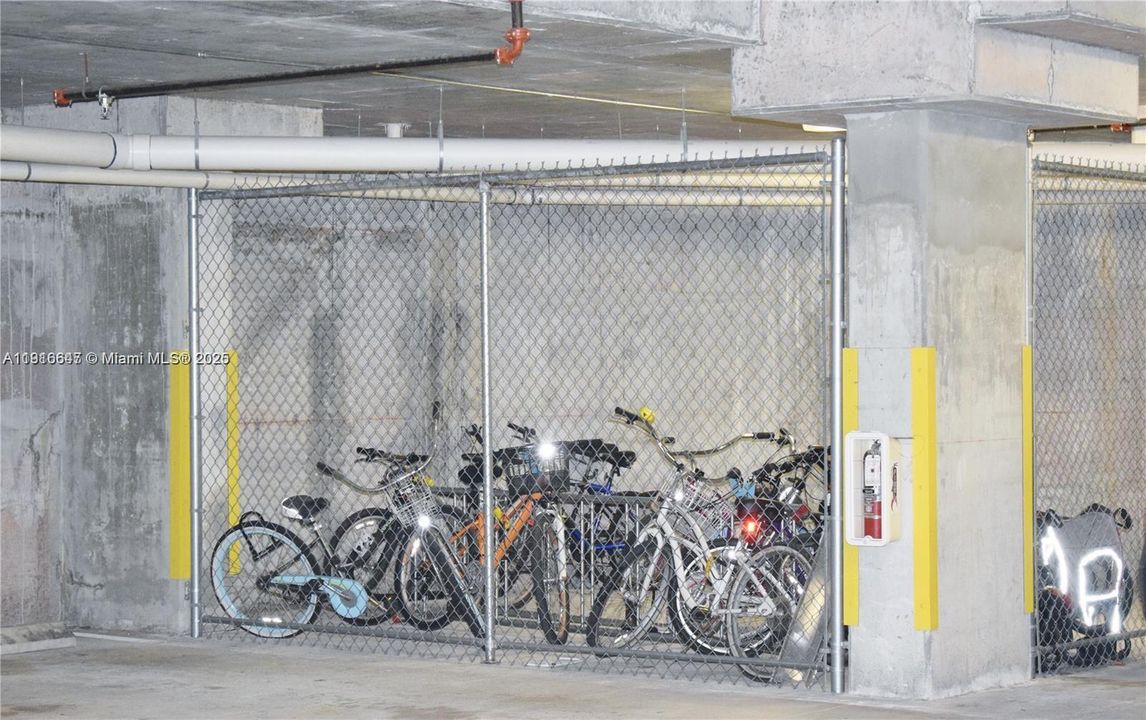 待售: $490,000 (1 贝兹, 1 浴室, 790 平方英尺)