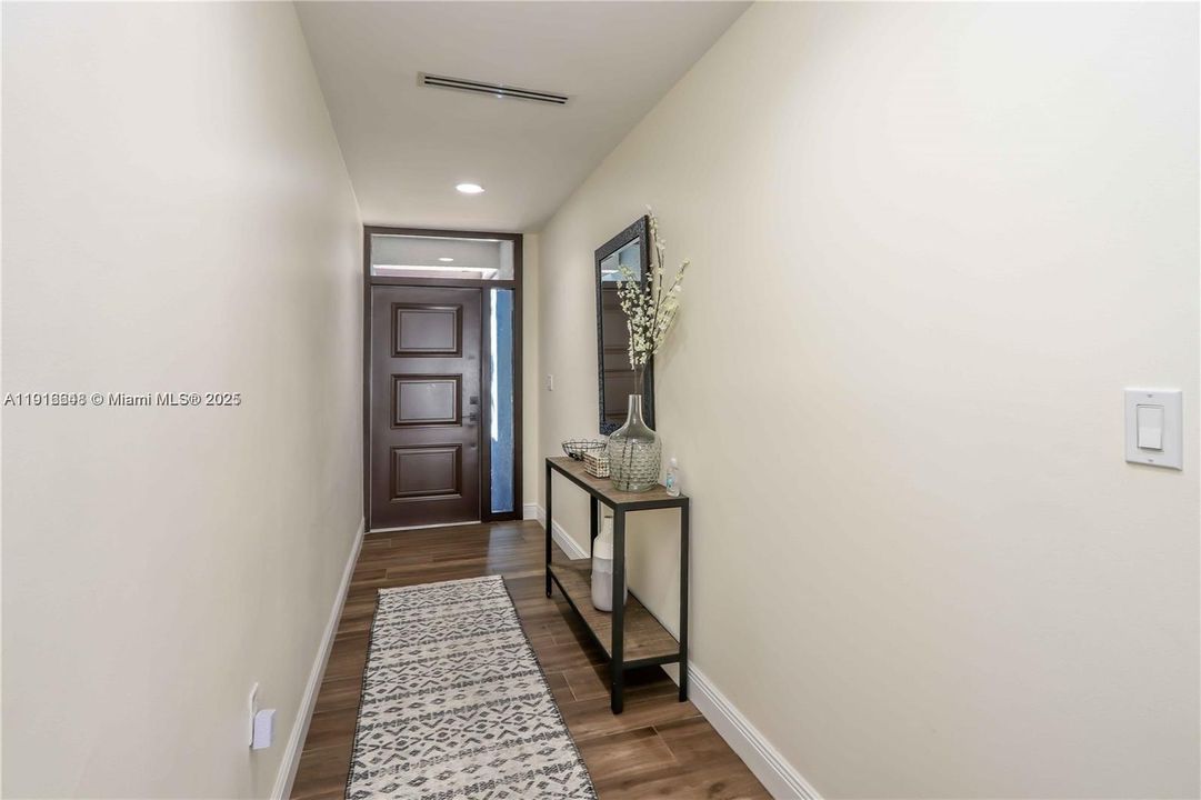 For Rent: $3,650 (3 beds, 2 baths, 1275 Square Feet)