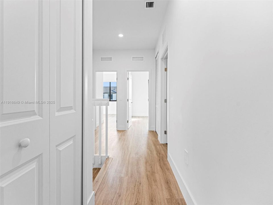 En Venta: $406,000 (3 camas, 2 baños, 0 Pies cuadrados)