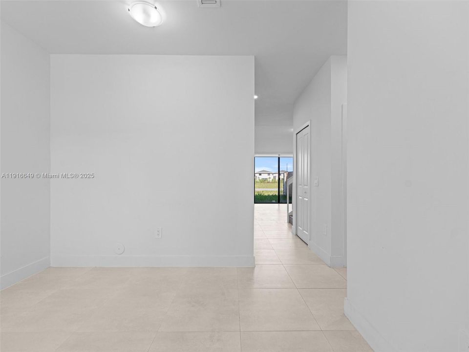 En Venta: $406,000 (3 camas, 2 baños, 0 Pies cuadrados)