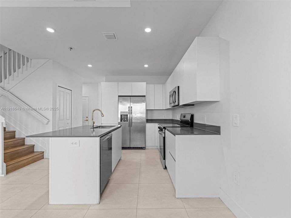 En Venta: $406,000 (3 camas, 2 baños, 0 Pies cuadrados)