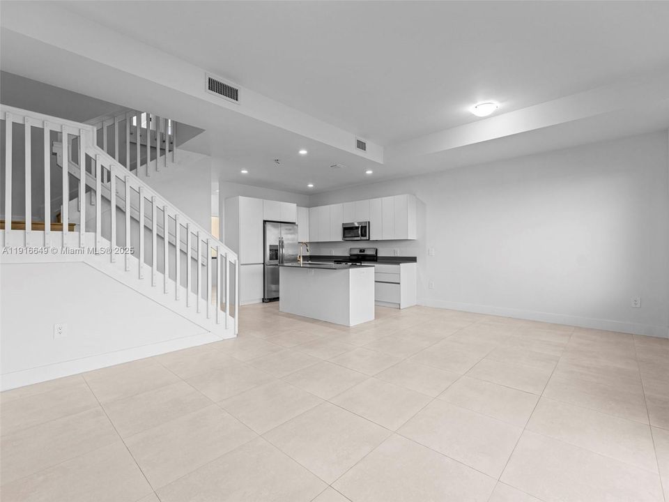 En Venta: $406,000 (3 camas, 2 baños, 0 Pies cuadrados)