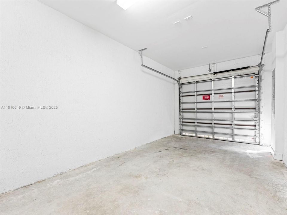 En Venta: $406,000 (3 camas, 2 baños, 0 Pies cuadrados)