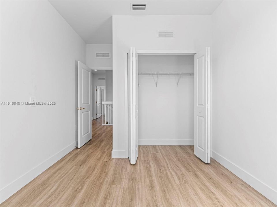 En Venta: $406,000 (3 camas, 2 baños, 0 Pies cuadrados)