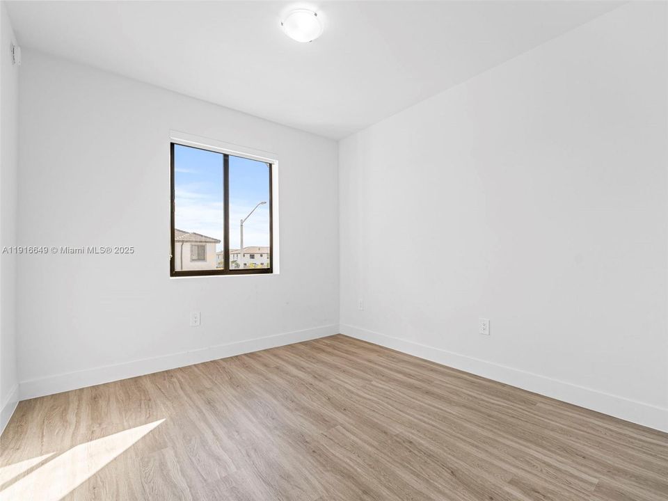 En Venta: $406,000 (3 camas, 2 baños, 0 Pies cuadrados)