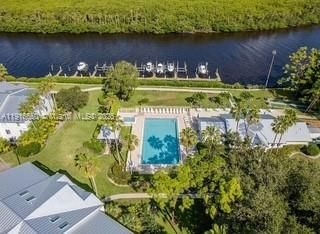 For Rent: $1,850 (2 beds, 2 baths, 1018 Square Feet)