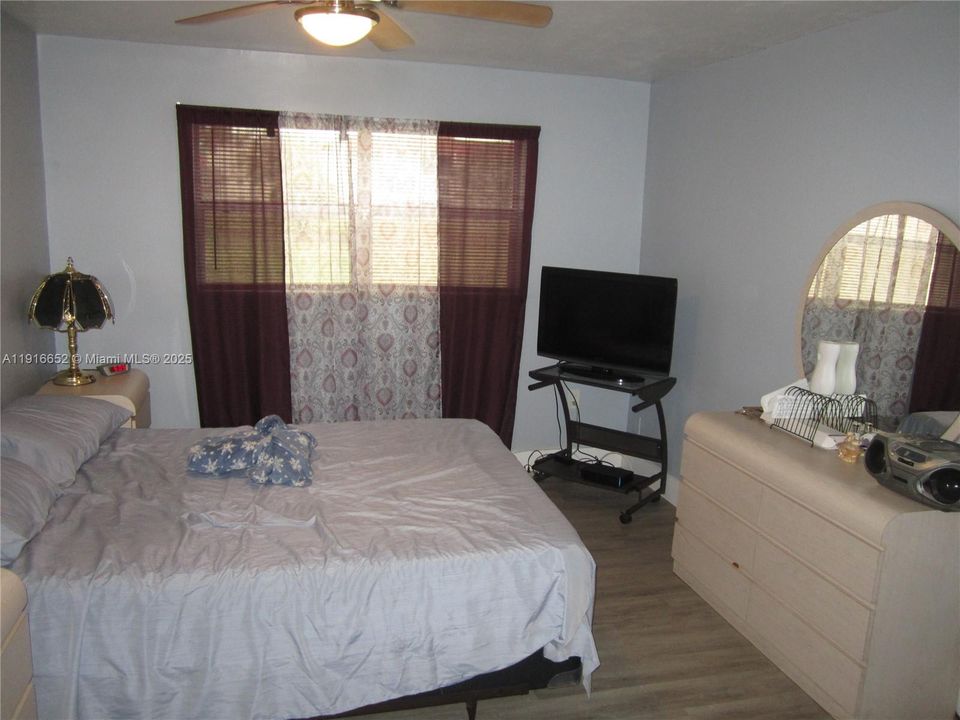 Activo con contrato: $54,999 (1 camas, 1 baños, 640 Pies cuadrados)