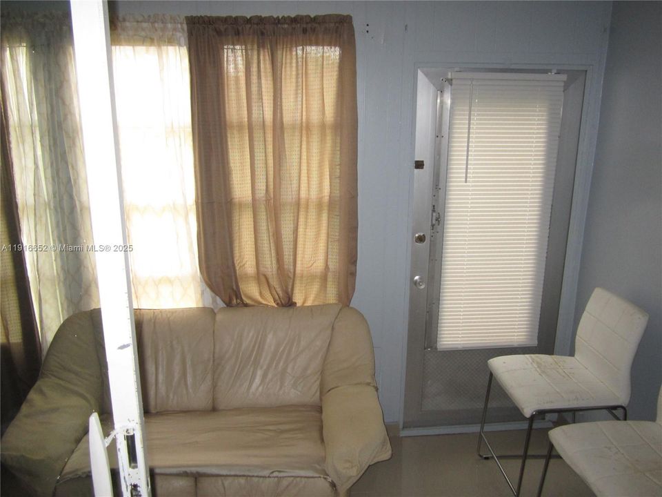 Activo con contrato: $54,999 (1 camas, 1 baños, 640 Pies cuadrados)