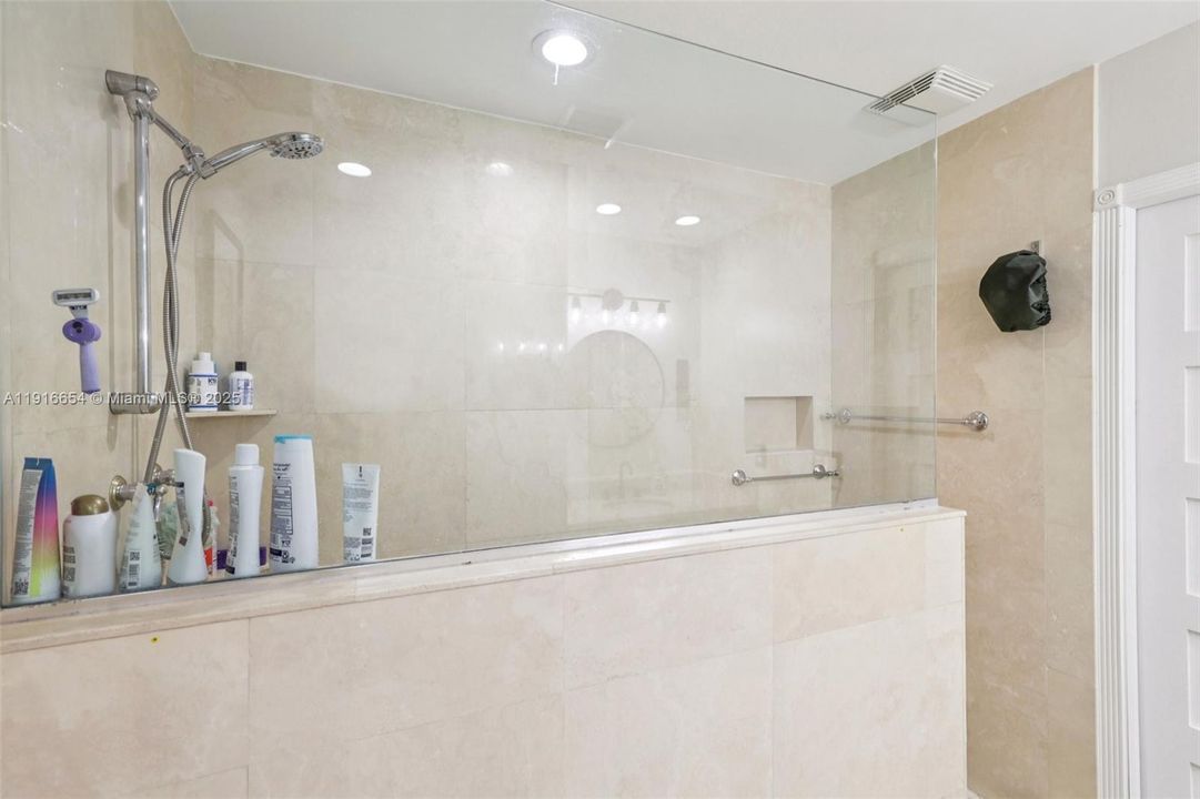 待售: $1,274,990 (4 贝兹, 3 浴室, 2230 平方英尺)