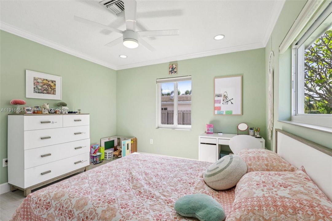 待售: $1,274,990 (4 贝兹, 3 浴室, 2230 平方英尺)