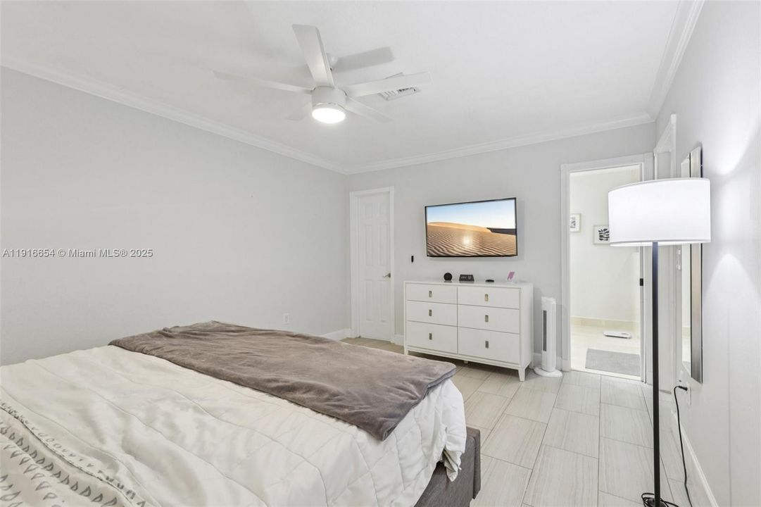 待售: $1,274,990 (4 贝兹, 3 浴室, 2230 平方英尺)