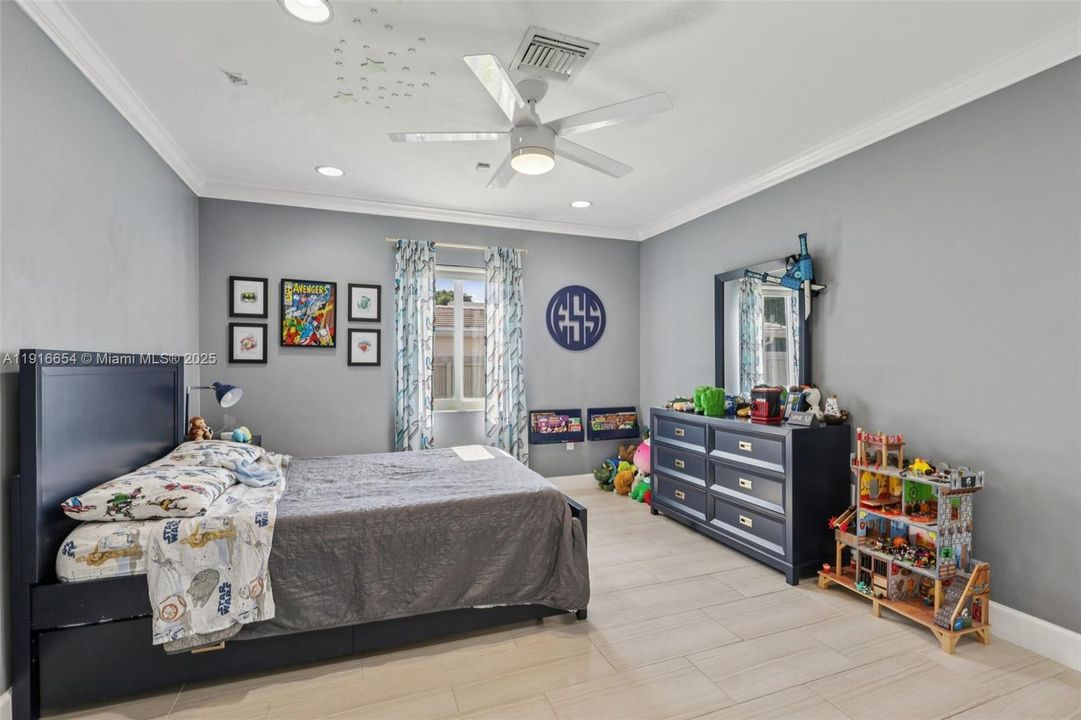 待售: $1,274,990 (4 贝兹, 3 浴室, 2230 平方英尺)