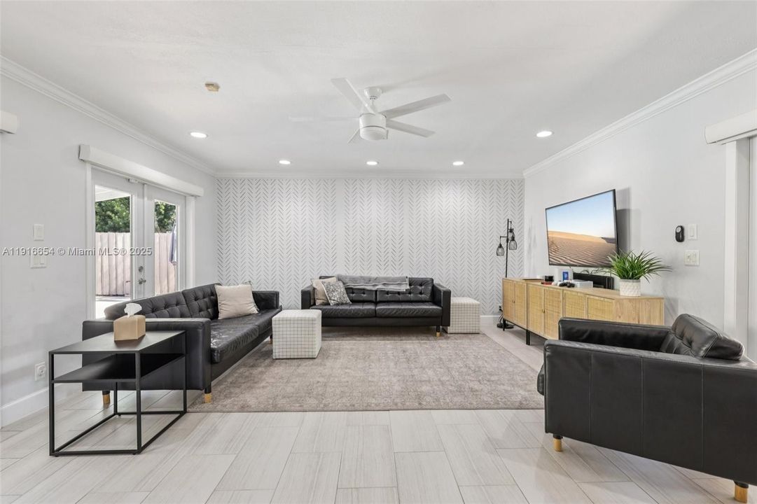 待售: $1,274,990 (4 贝兹, 3 浴室, 2230 平方英尺)