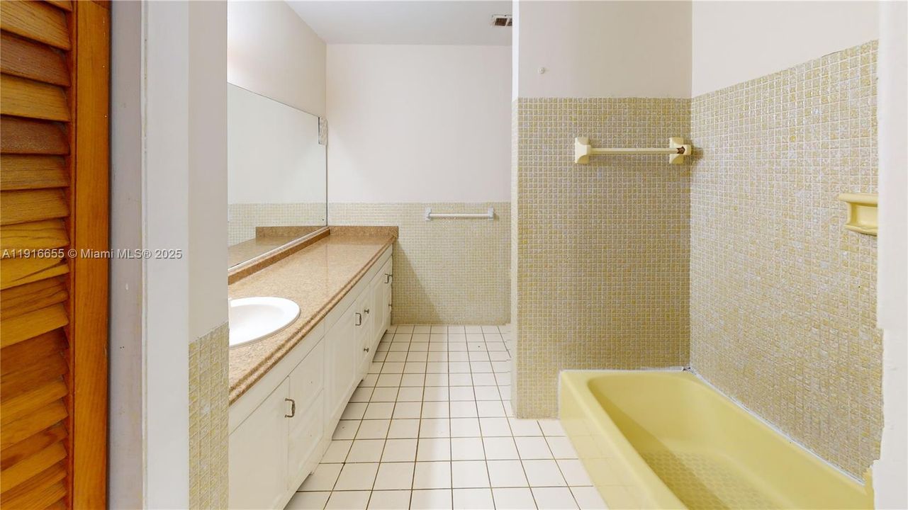 Под контрактом: $3,000 (3 спален, 2 ванн, 2791 Квадратных фут)