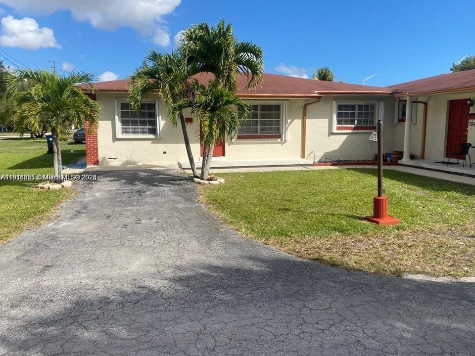 Под контрактом: $3,000 (3 спален, 2 ванн, 2791 Квадратных фут)