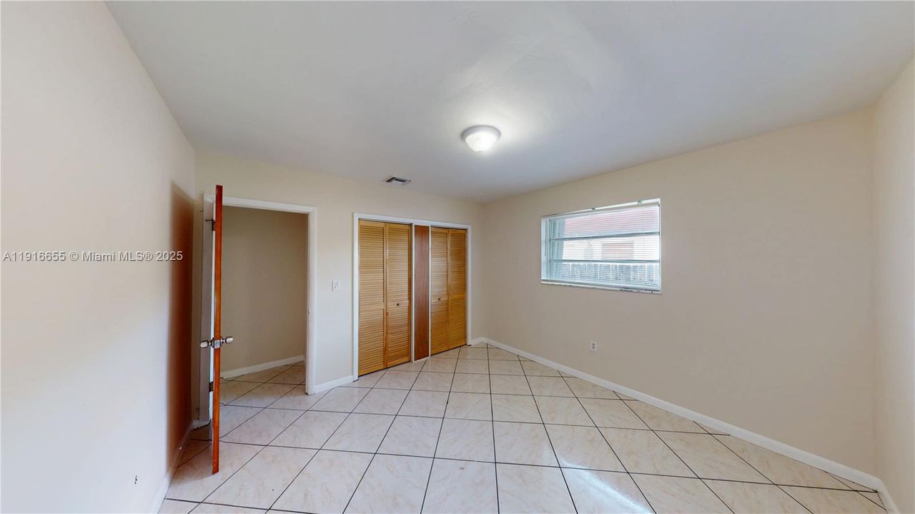 Под контрактом: $3,000 (3 спален, 2 ванн, 2791 Квадратных фут)