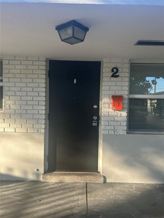 出租: $1,400 (1 贝兹, 1 浴室, 600 平方英尺)